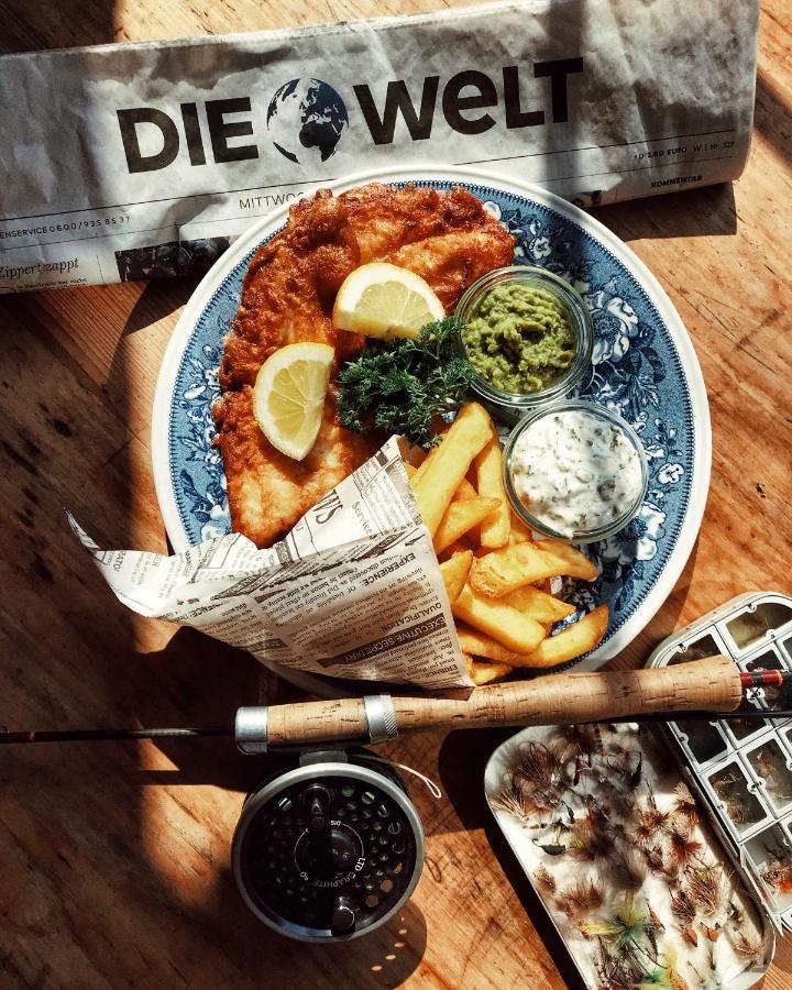 Hotel & Weinhaus Zum Schwarzen Baeren Кобленц Екстериор снимка